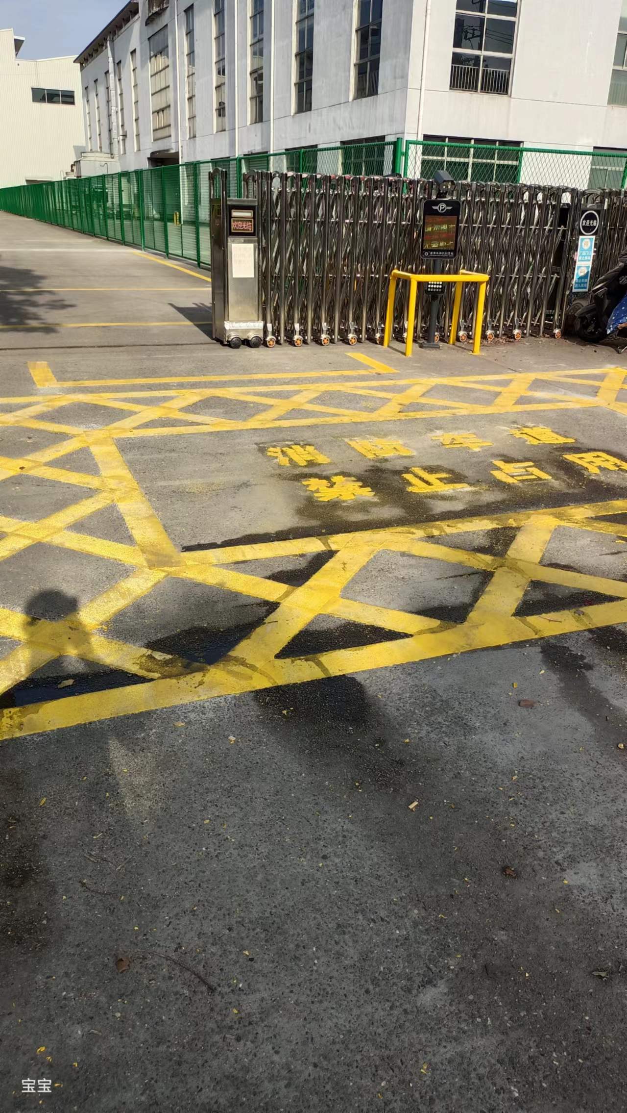 麻城马路划线